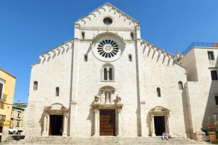 I Sacerdoti giovani di Milano in pellegrinaggio a Bari — Arcidiocesi Bari-Bitonto