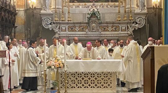 50 anni di sacerdozio del vescovo Giovanni: «Continuiamo ad esibire il volto del Signore»