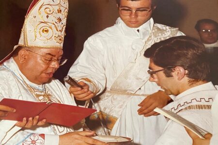 Diocesi in festa, 50 anni di sacerdozio del vescovo. Ricchiuti: «É tempo di gratitudine»
