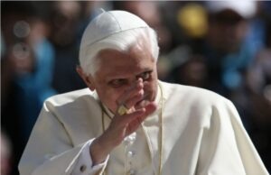 Benedetto XVI è deceduto stamattina alle 9.34. La serenità di un Pastore mite e forte – Luce e vita