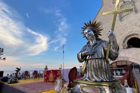 A Trani le reliquie di San Francesco per la festa di San Nicola – IL REPORT DI VATICAN NEWS